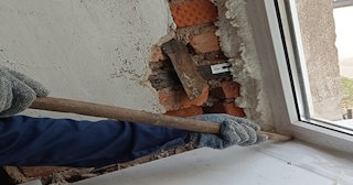 Демонтаж оконных откосов по выгодной цене от 521 руб. в Симферополе - Сварной-Смф
